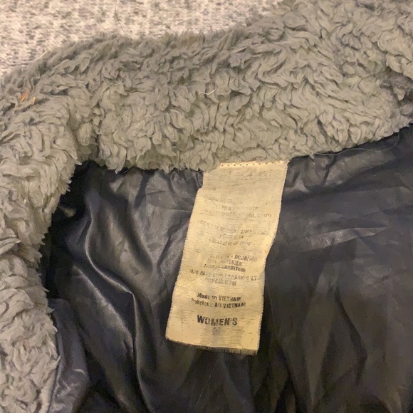 Patagonia Fuzzy Reversible Vest - Picture 3 of 7